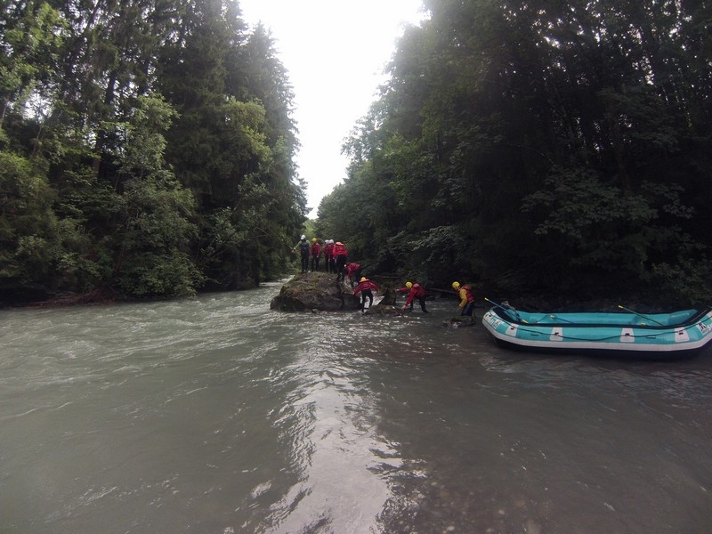 Village Camps International Summer Camp Leysin, Switzerland 2025-08-09 https://www.villagecamps.com/journals_admin/images/716-47-raft (33).jpg